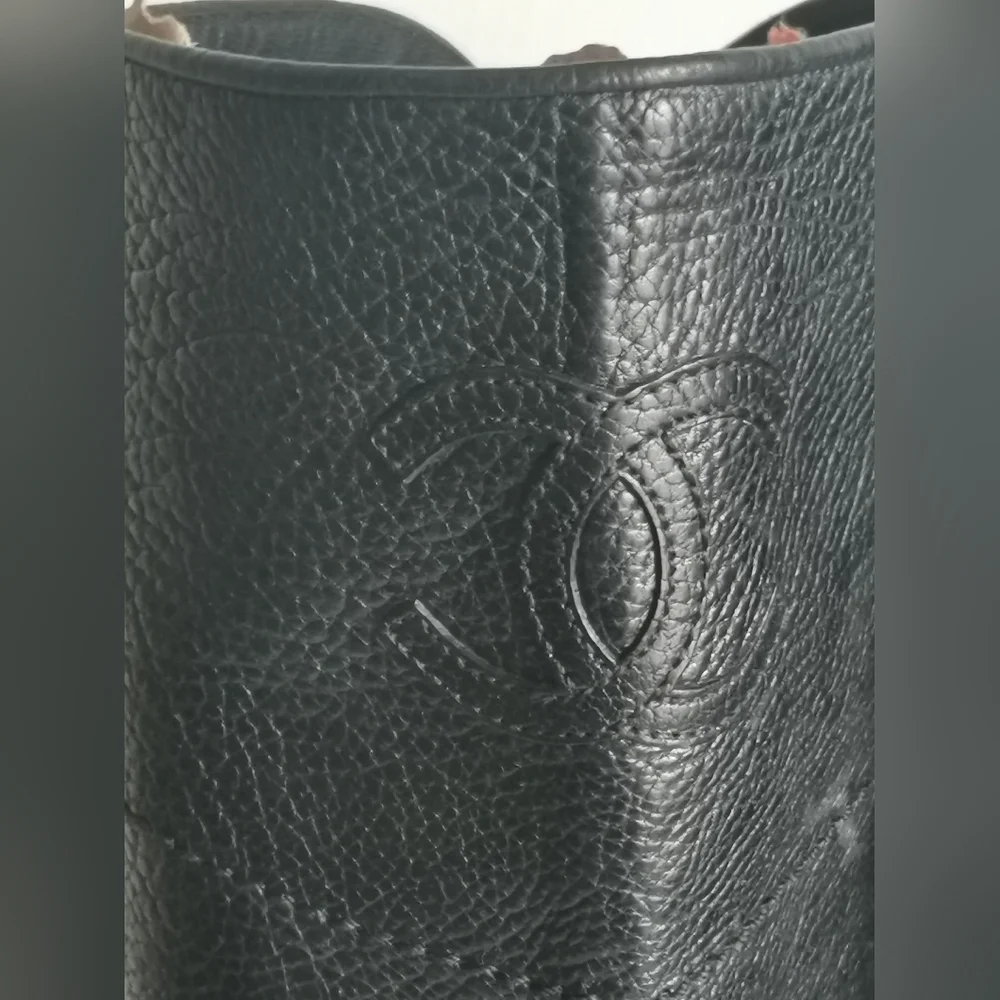 CHANEL BLACK LEATHER RIDING KNEE BOOTS - Picture 7 of 13